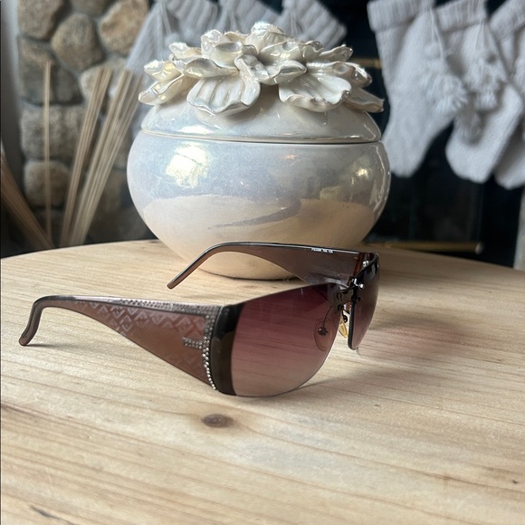 Fendi designer Women\'s Brown Gradient Sunglasses with Rhinestone Trim FS349R Authentic FENDI FS349R 001 125 Sunglasses with Rhinestone  main image 4